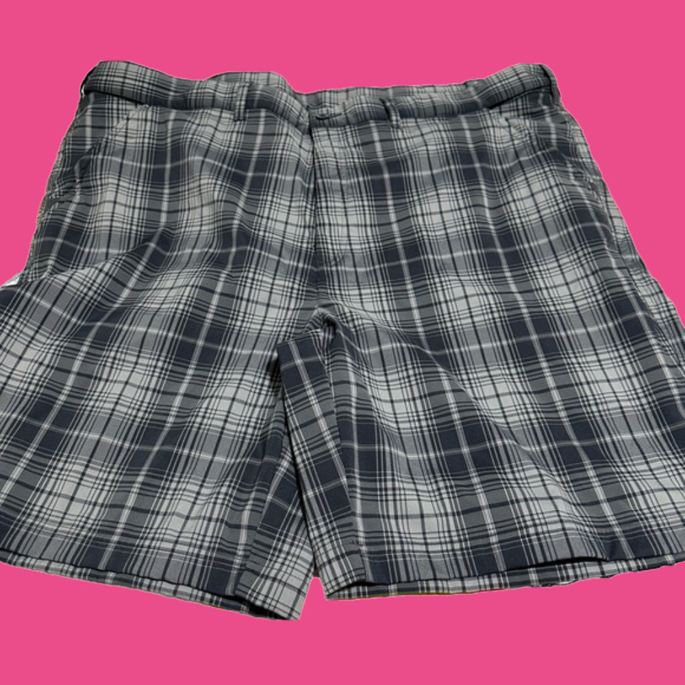 Men’s Fila Sport grey & white plaid golf shorts, size 48